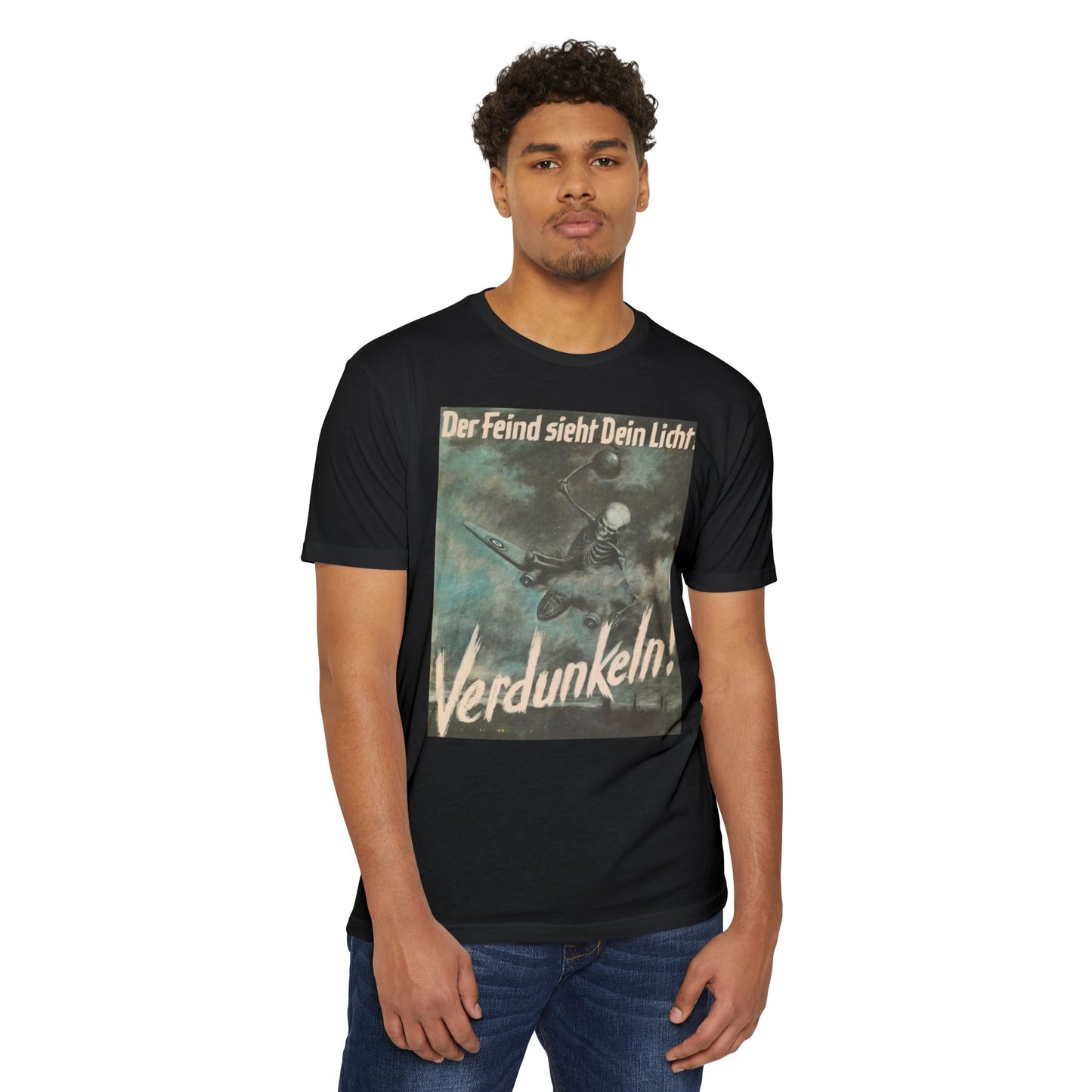 Vintage Propaganda Poster T-Shirt — "Der Feind sieht Dein Licht. Verdunkeln!"